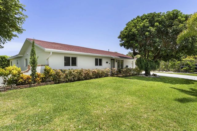 3 of 48 - 8416 Pine Tree Lane, Lake Clarke Shores, FL