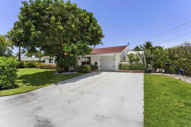 4 of 48 - 8416 Pine Tree Lane, Lake Clarke Shores, FL