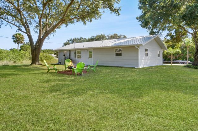 5 of 21 - 8745 98th Court, Vero Beach, FL