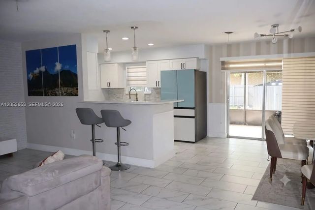 2 of 15 - 351 Nw 206th Terrace, Miami Gardens, FL