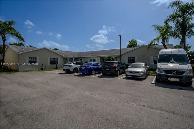 3 of 23 - 940 Ne 212th Terrace #940-01, Miami, FL