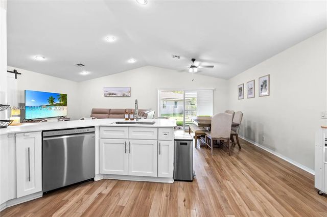 5 of 33 - 1879 Andromeda Lane, Weston, FL