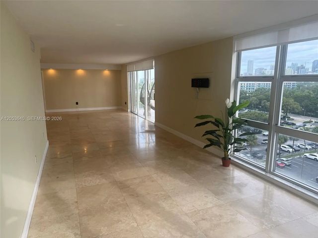 4 of 28 - 145 Se 25th Road #1003, Miami, FL