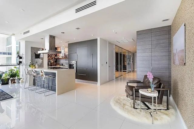 5 of 22 - 1100 Biscayne Boulevard #1501, Miami, FL