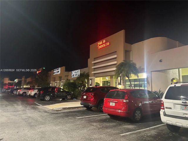 2 of 5 - 2215 W Hillsboro Boulevard #01, Deerfield Beach, FL