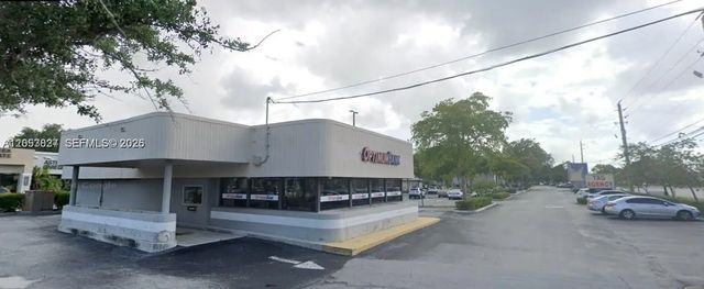4 of 5 - 2215 W Hillsboro Boulevard #01, Deerfield Beach, FL