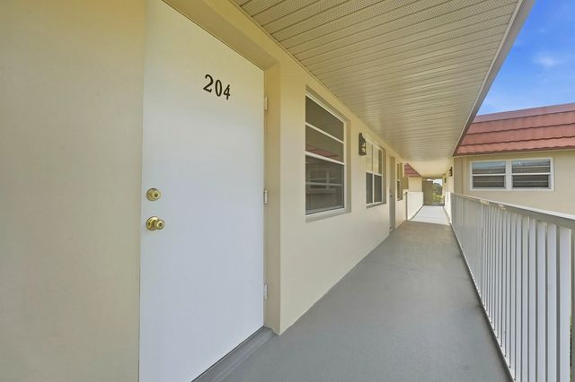 31 Pine Arbor Lane #unit 204, Vero Beach