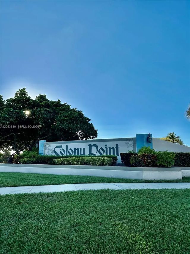 1000 Colony Point Circle #303, Pembroke Pines