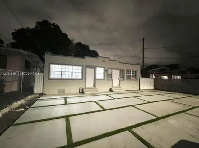 1237 Nw 33rd Avenue, Miami