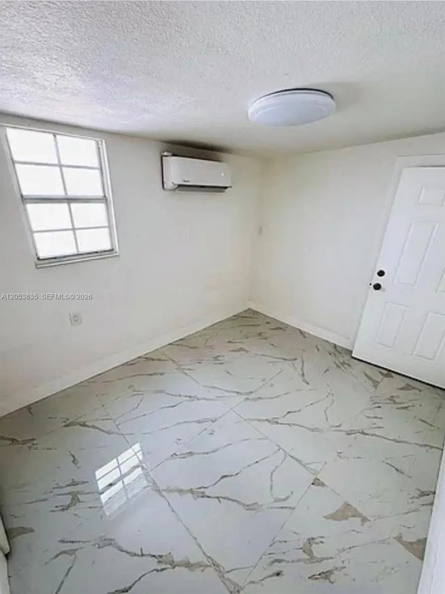 5 of 35 - 1237 Nw 33rd Avenue, Miami, FL