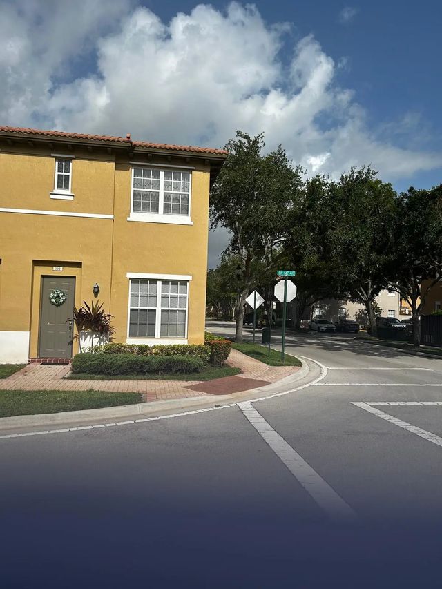 5 of 22 - 502 Sw 147th Avenue, Pembroke Pines, FL