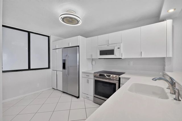 3 of 29 - 510 N Ocean Boulevard #410, Pompano Beach, FL