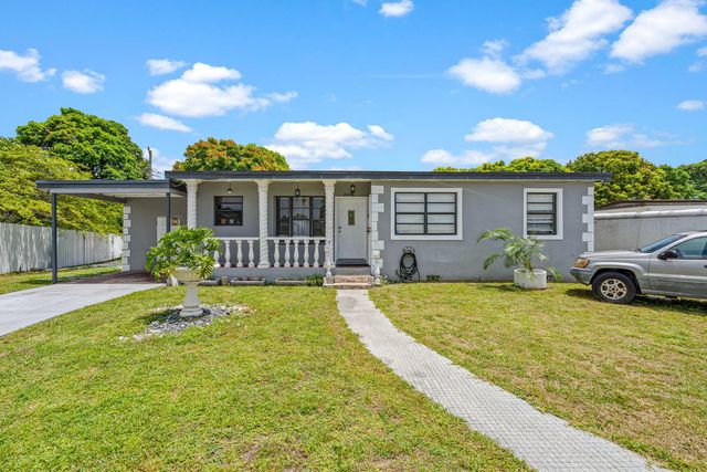 3 of 24 - 3461 Nw 177th Terrace, Miami Gardens, FL