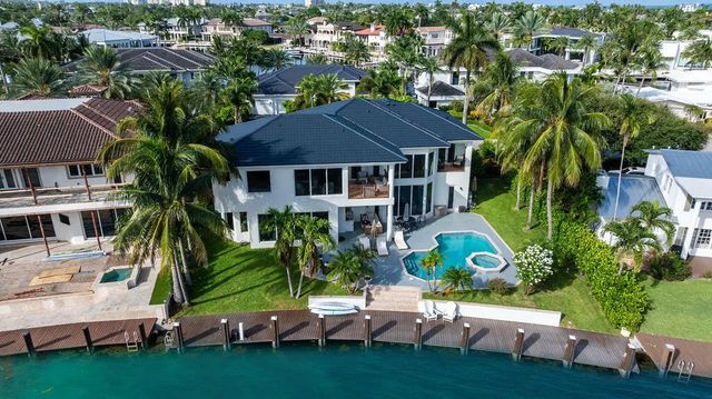 3 of 57 - 2530 Ne 31st Court, Lighthouse Point, FL