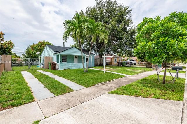 681 Ne 1st Place, Hialeah