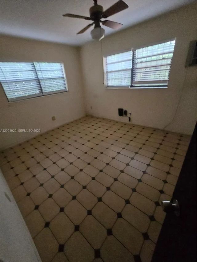 4 of 15 - 8920 Sw 20th Street, Miami, FL