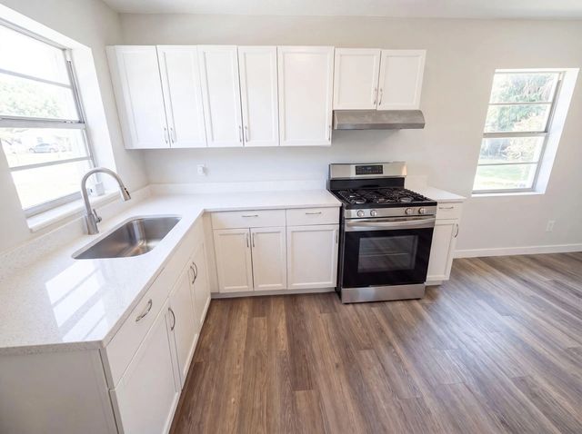 2 of 24 - 308 30th, Fort Pierce, FL