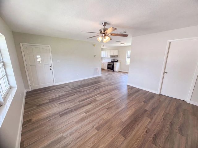 3 of 24 - 308 30th, Fort Pierce, FL