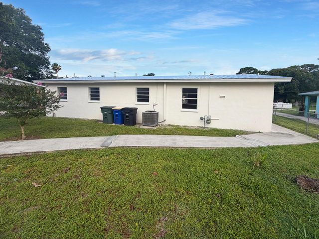 5 of 24 - 308 30th, Fort Pierce, FL