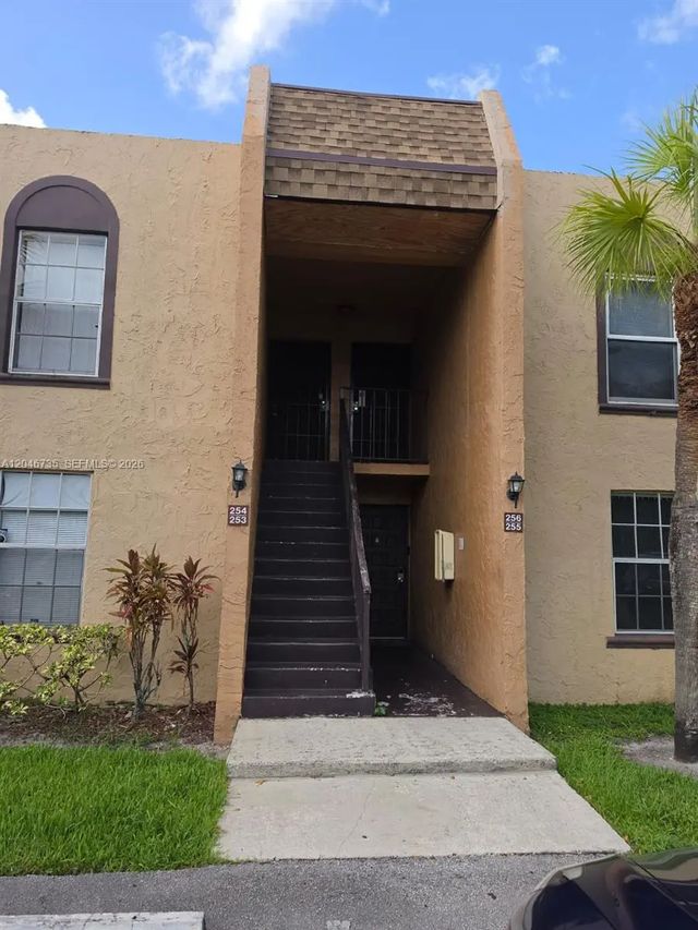 4231 Nw 19th Street #254, Lauderhill