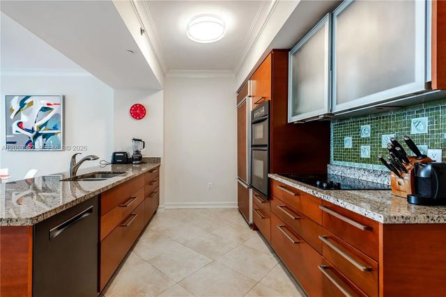 3 of 46 - 1830 S Ocean Drive #3511, Hallandale Beach, FL