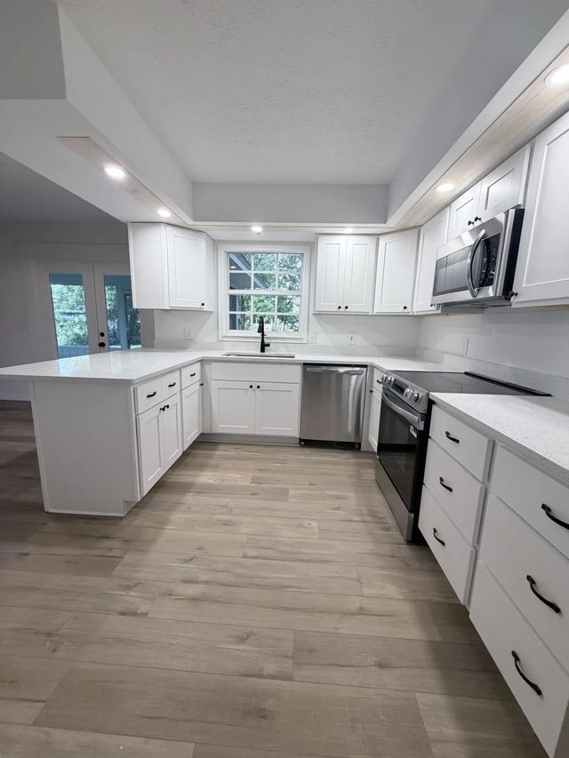5 of 9 - 180 8th Court, Vero Beach, FL