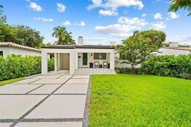 2 of 23 - 829 Granada Groves Court, Coral Gables, FL