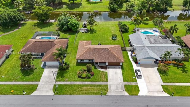 3 of 39 - 139 Galiano Street, Royal Palm Beach, FL