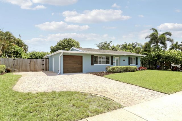 3 of 43 - 940 Dogwood Road, North Palm Beach, FL