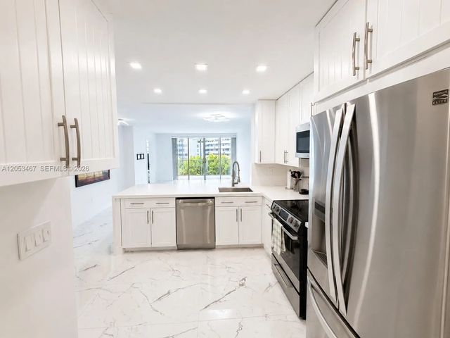 4 of 26 - 1750 Ne 191st Street #605-1, Miami, FL