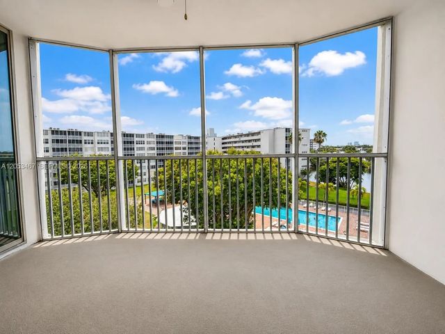 5 of 26 - 1750 Ne 191st Street #605-1, Miami, FL