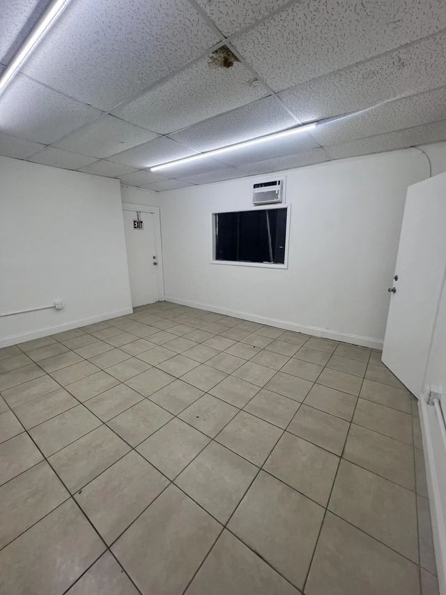 4 of 12 - 1750 Latham Road #13, West Palm Beach, FL
