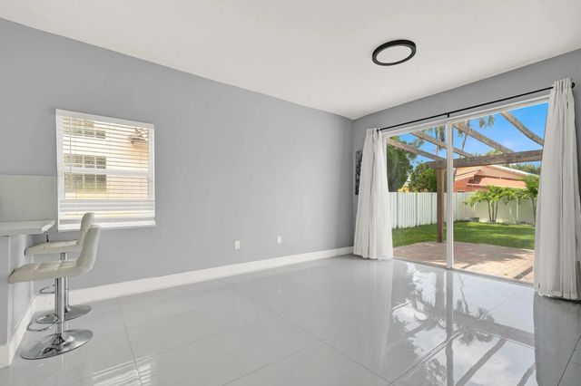 5 of 75 - 17021 Nw 10th Street, Pembroke Pines, FL