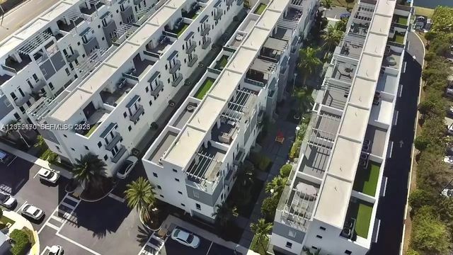 5 of 24 - 9151 Nw 33rd Street, Doral, FL