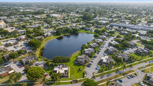 3 of 50 - 2540 Boundbrook Boulevard #110, Palm Springs, FL