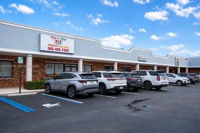 3 of 5 - 17601 Nw 78th Avenue, Hialeah, FL