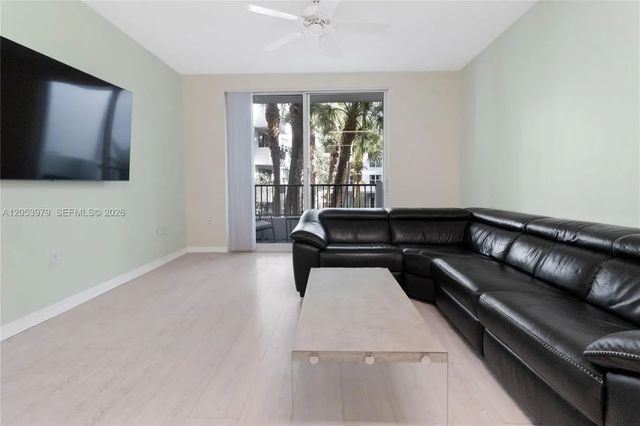 2 of 16 - 2421 Ne 65th Street #217, Fort Lauderdale, FL