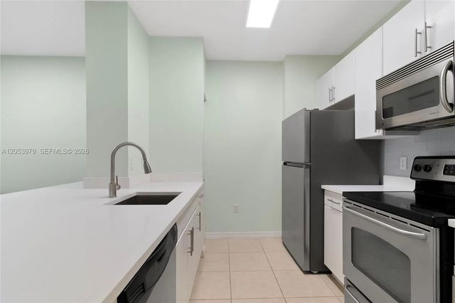 3 of 16 - 2421 Ne 65th Street #217, Fort Lauderdale, FL