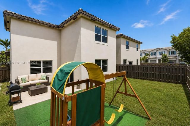 2 of 35 - 1367 Se 26th Terrace, Homestead, FL