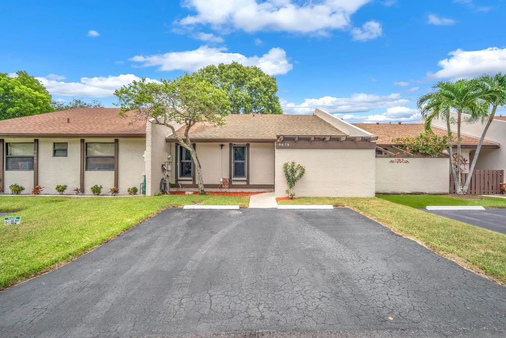 9879 Nw 16th Court, Pembroke Pines