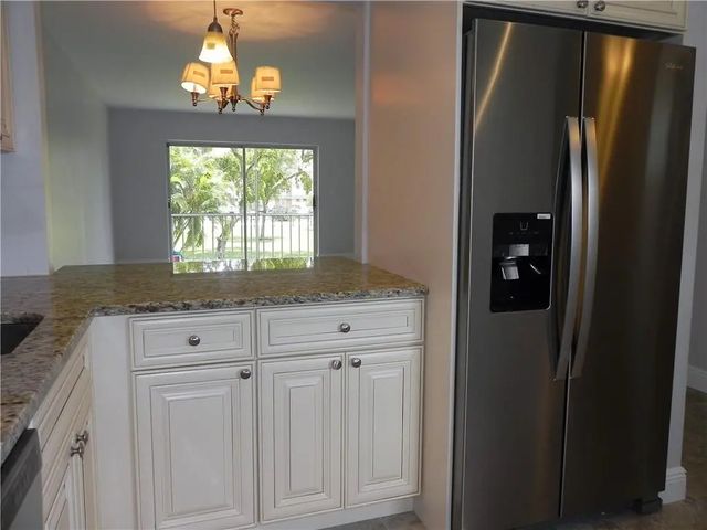 3 of 34 - 4650 Washington Street #207, Hollywood, FL