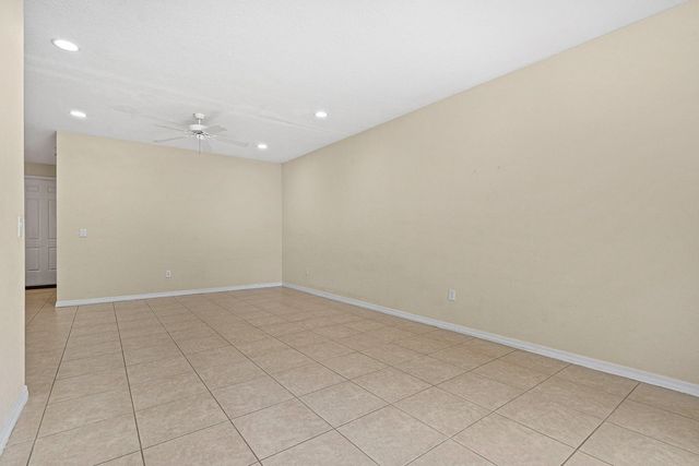 5 of 35 - 6272 S Military Trail #203, Lake Worth, FL