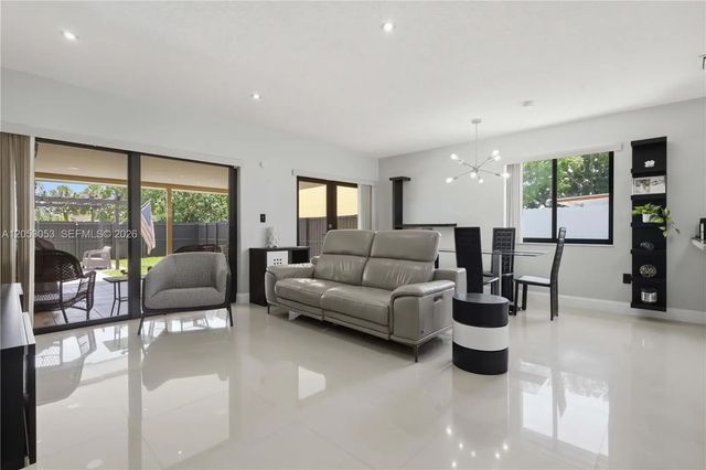 5 of 31 - 5094 Nw 195th Lane, Miami Gardens, FL