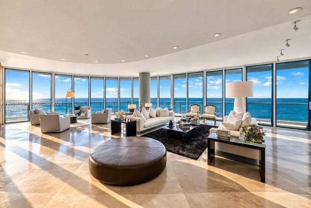 2 of 39 - 100 S Pointe Drive #2905, Miami Beach, FL