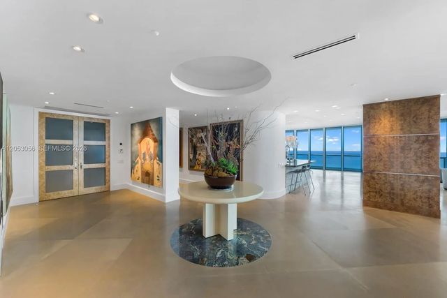 3 of 39 - 100 S Pointe Drive #2905, Miami Beach, FL