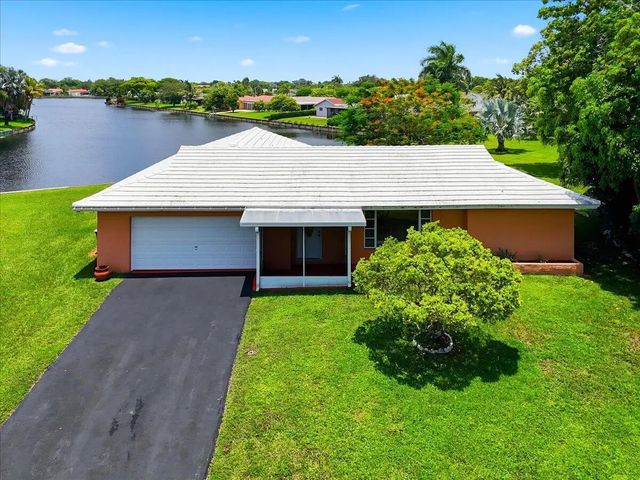 9401 Nw 70 Place, Tamarac