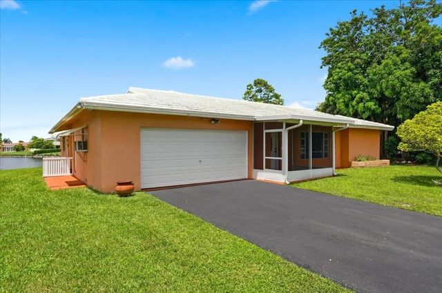 2 of 28 - 9401 Nw 70 Place, Tamarac, FL