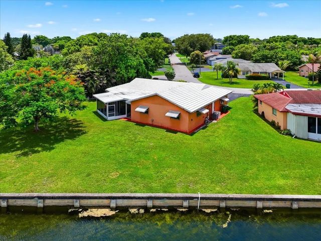 3 of 28 - 9401 Nw 70 Place, Tamarac, FL