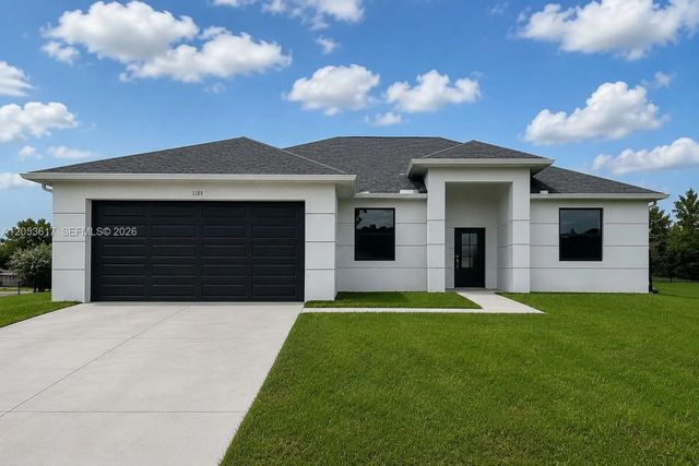 2524 Lakeview Drive, Lehigh Acres