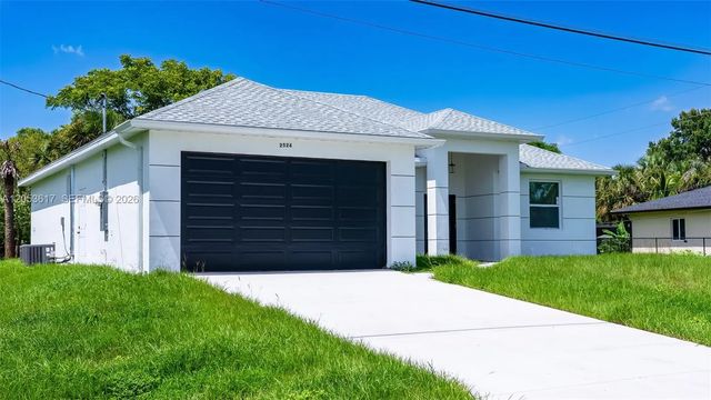 4 of 19 - 2524 Lakeview Drive, Lehigh Acres, FL